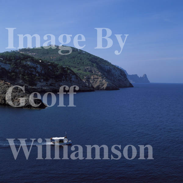 GW08825-32