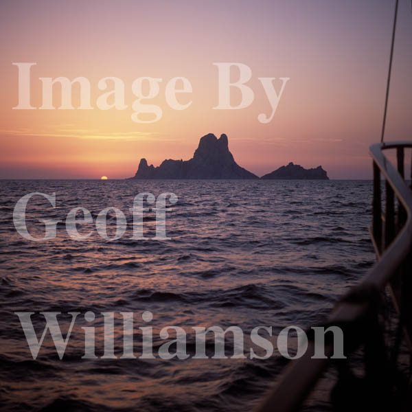 GW09025-32